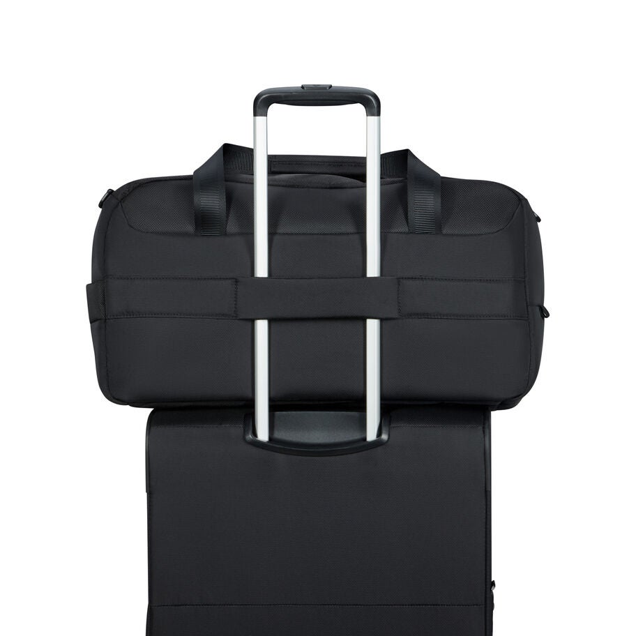 Samsonite Urbify Sac Sport 21 po in the color Noir. image number 10